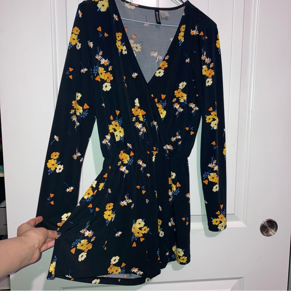Divided H&M Longsleeve Black Floral Romper - Picture 5 of 8